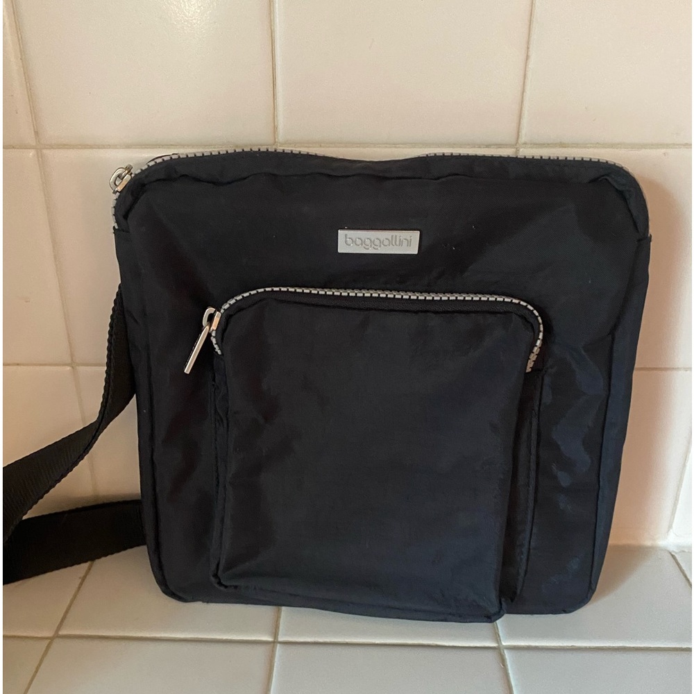Baggalini Crossbody